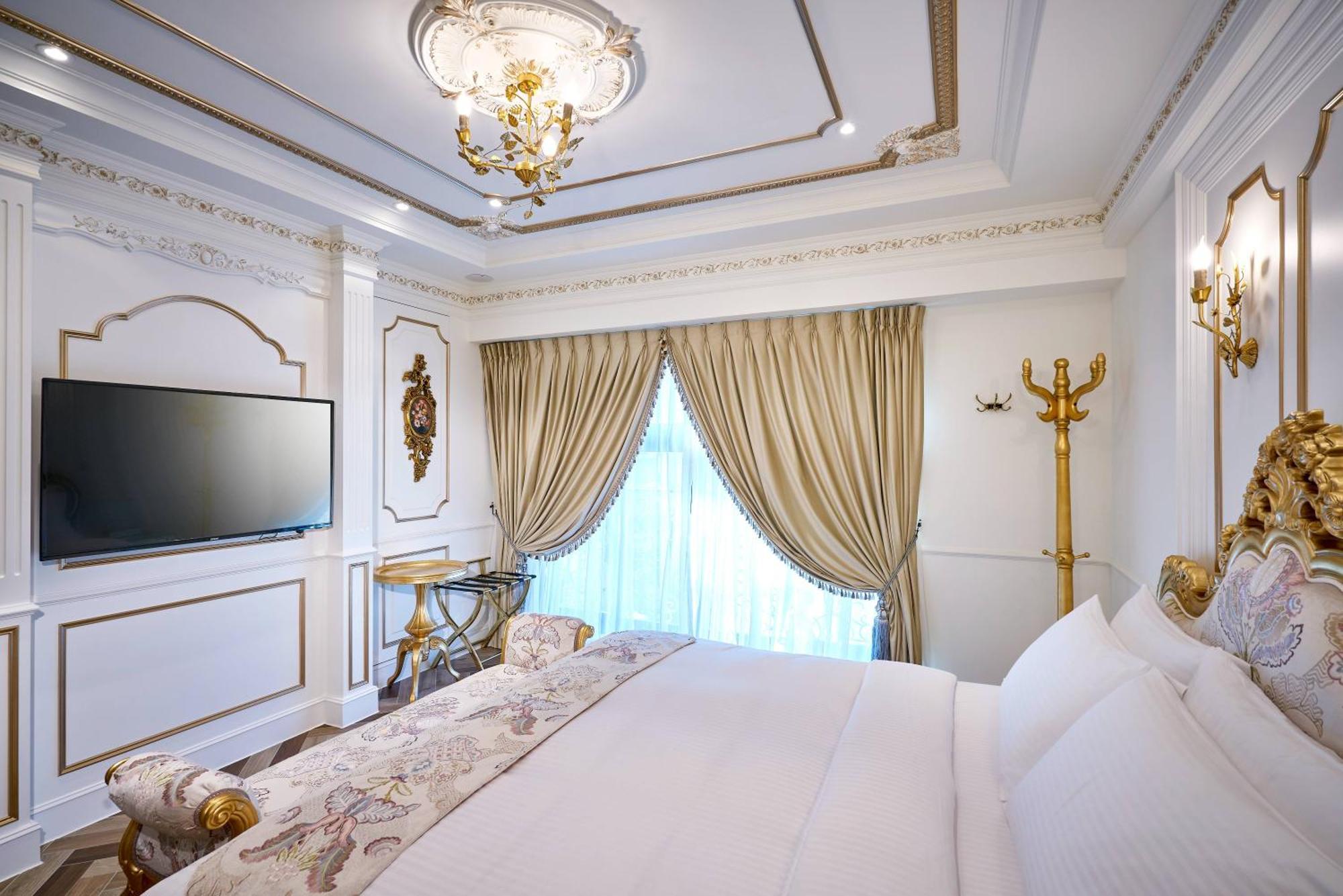 Sun Moon Lake Queen Castle Hotel 日月潭皇后古堡飯店 Jücsi Szoba fotó